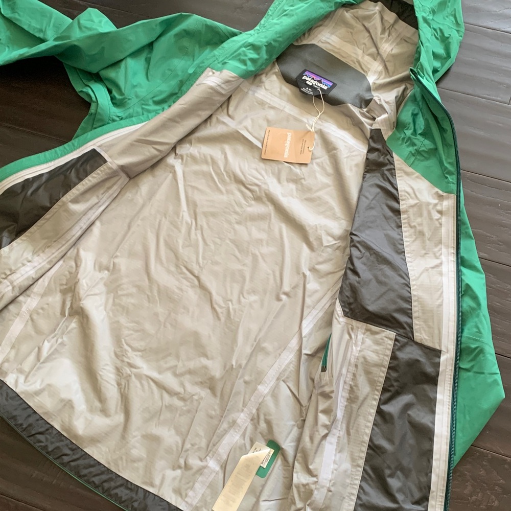 Patagonia Granite Crest Rain Jacket - Picture 7 of 9